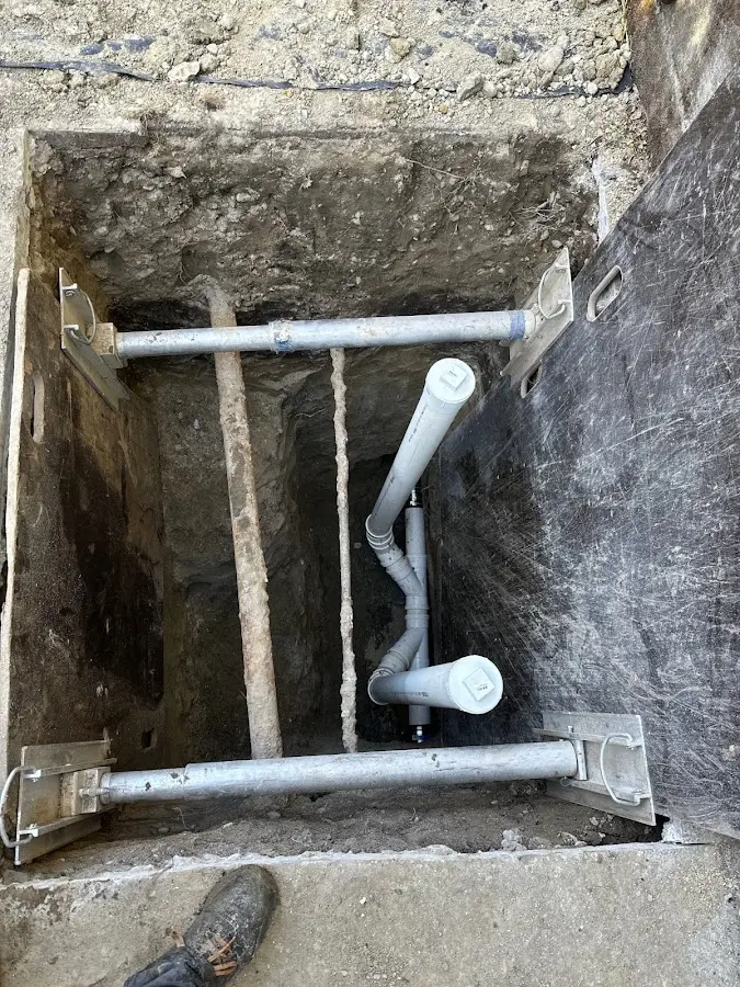 Experienced plumber completing Gas Line Repair work in Ridgewood